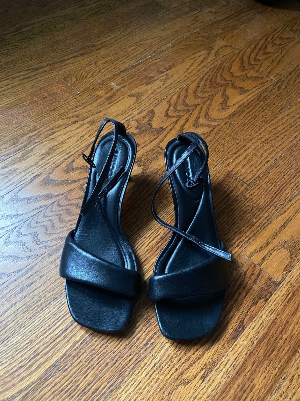 Vince Black Leather Square-Toe Ankle Strap Sandals – Size 8.5